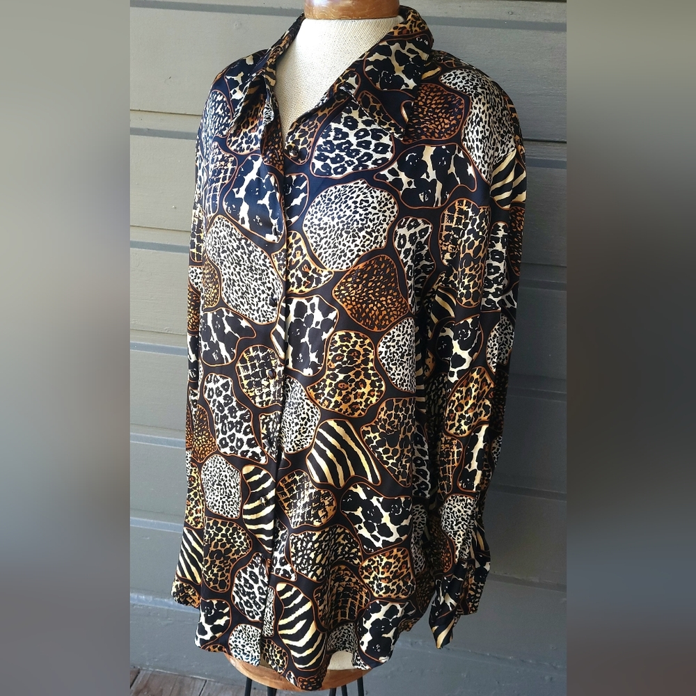 Vintage Jessica Holbrook 100% Silk Animal Print Button-Up Blouse. Size Large